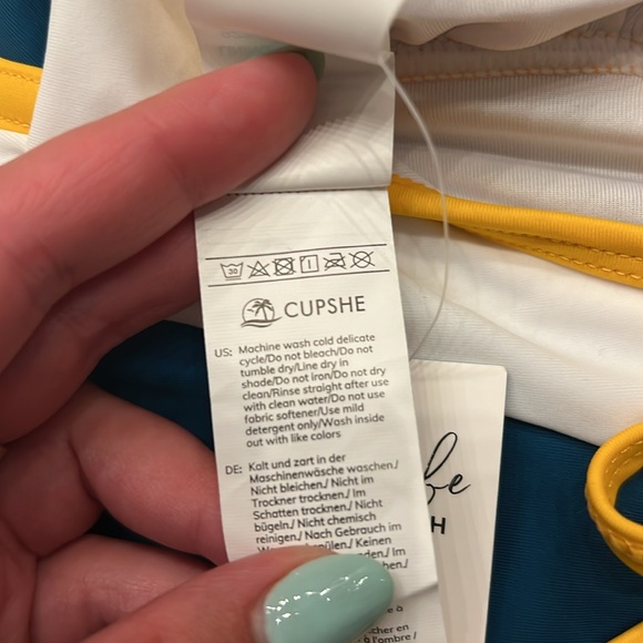 NEW Cupshe One Piece Bathing Suit - Picture 8 of 8